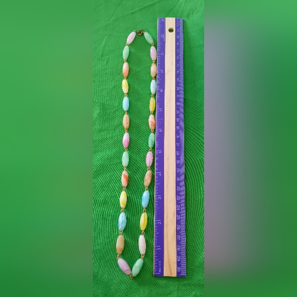 𝟲𝟬'𝘀 𝗙𝗿𝗲𝗻𝗰𝗵 𝗣𝗮𝘀𝘁𝗲𝗹 𝗟𝘂𝗰𝗶𝘁𝗲 𝗕𝗲𝗮𝗱𝗲𝗱 𝗡𝗲𝗰𝗸𝗹𝗮𝗰𝗲 - Picture 5 of 8